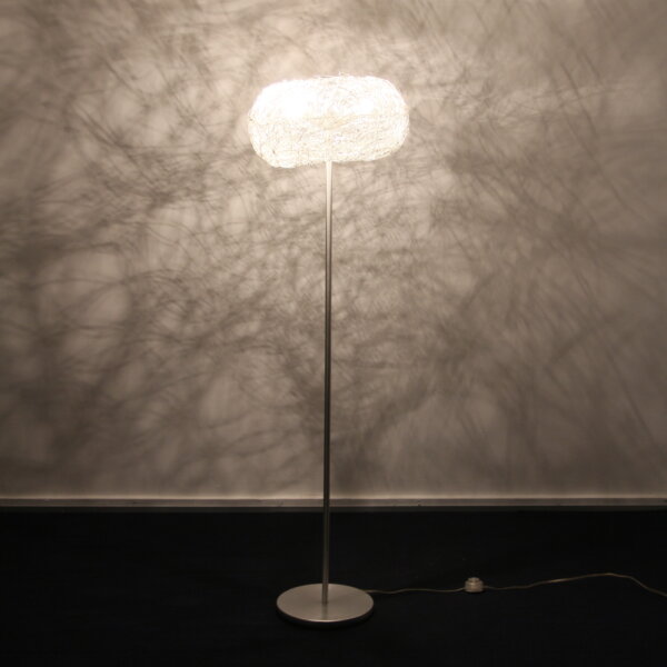 Aluminum mesh shade floor lamp - 画像 (3)