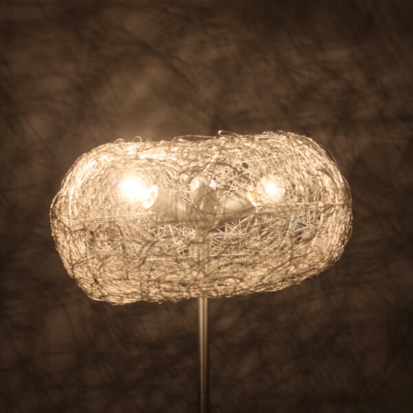 Aluminum mesh shade floor lamp - 画像 (4)