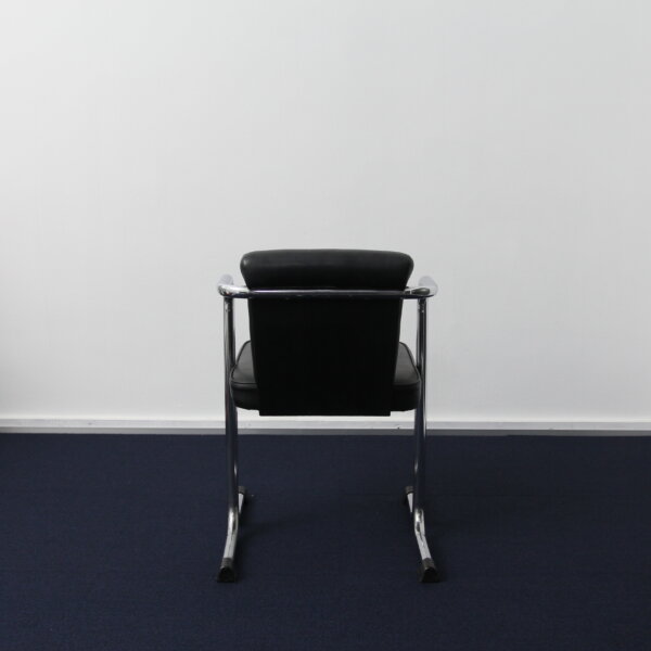 Chrome frame chair - 画像 (4)
