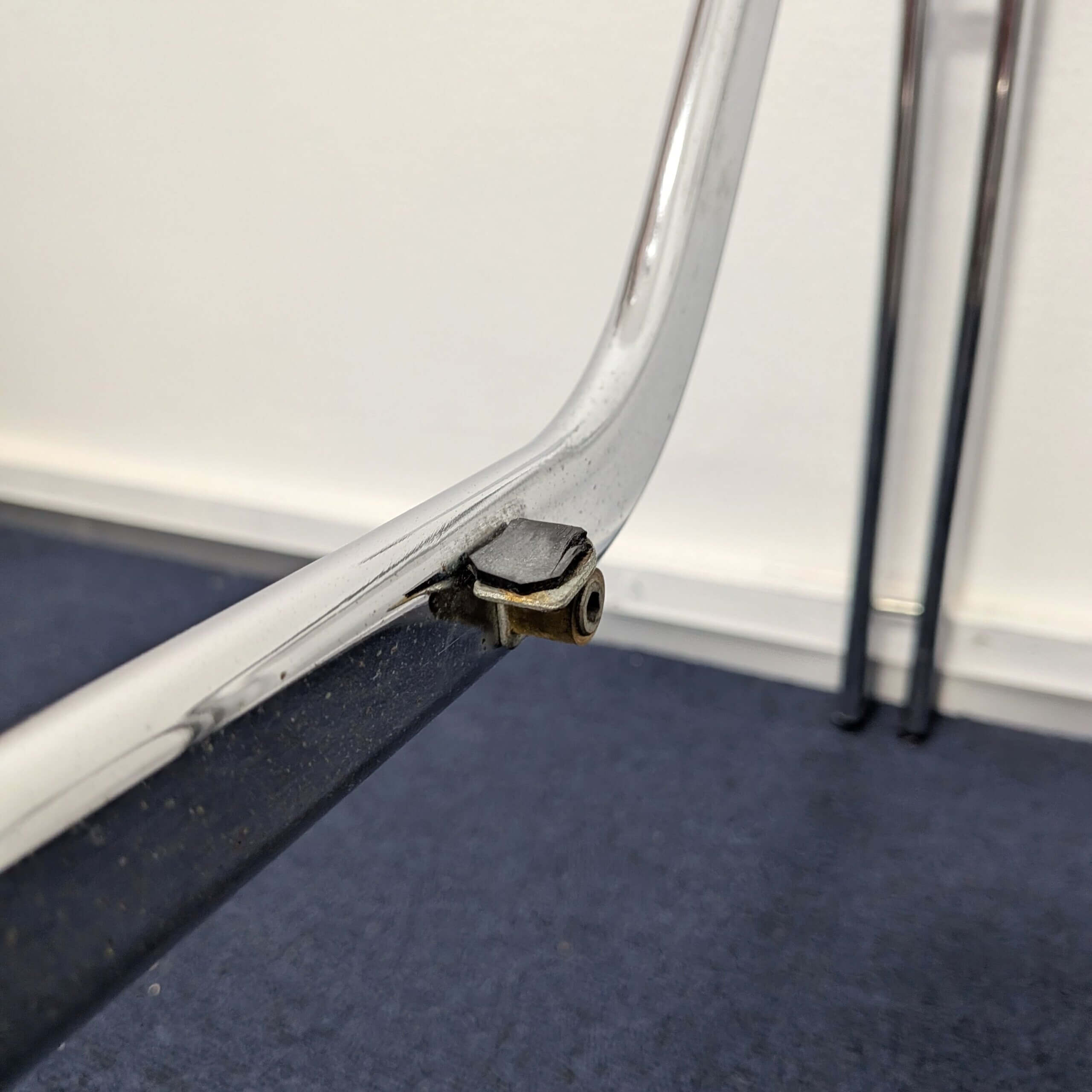 Smoke glass top center table - 画像 (6)