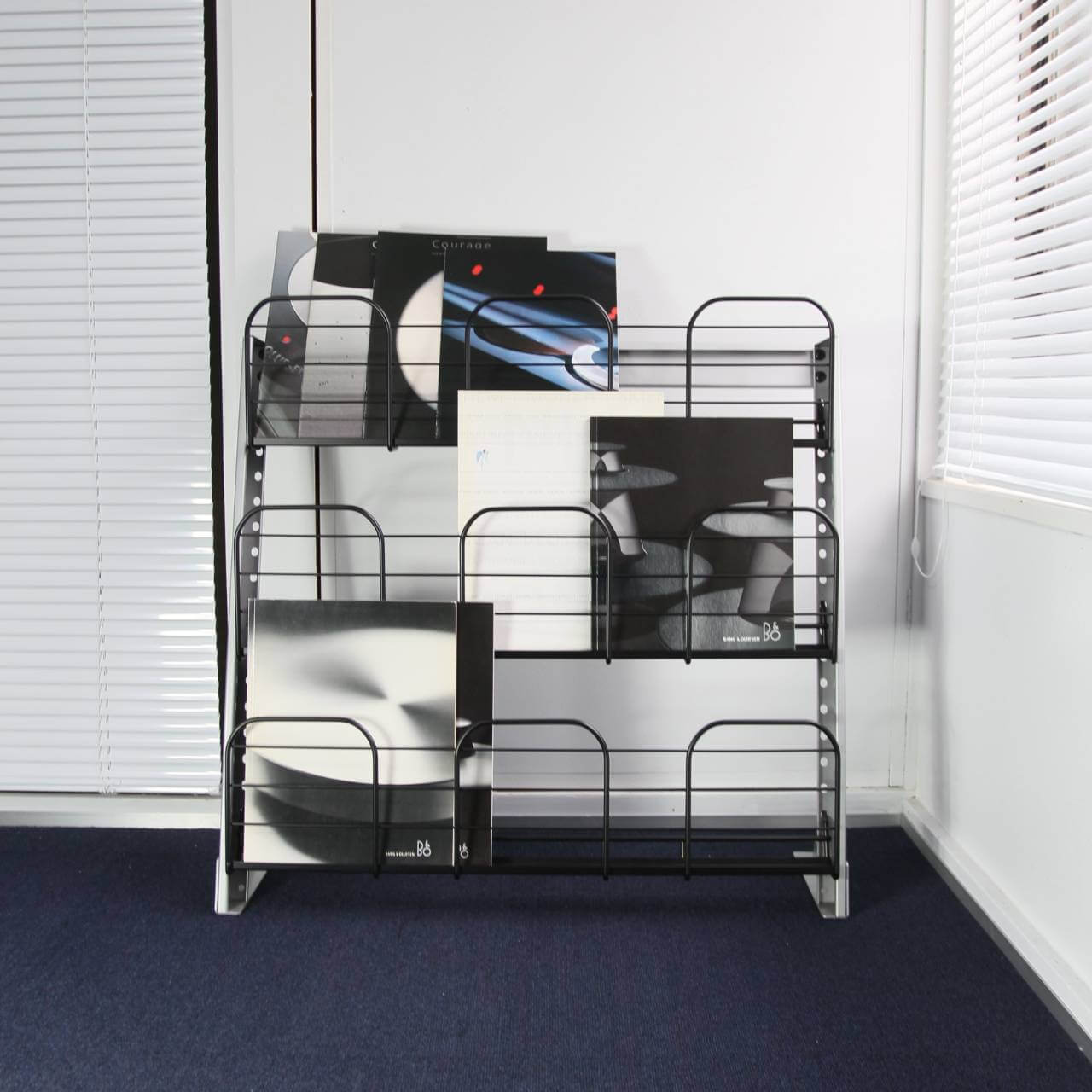 Metal wire magazine rack - 画像 (3)