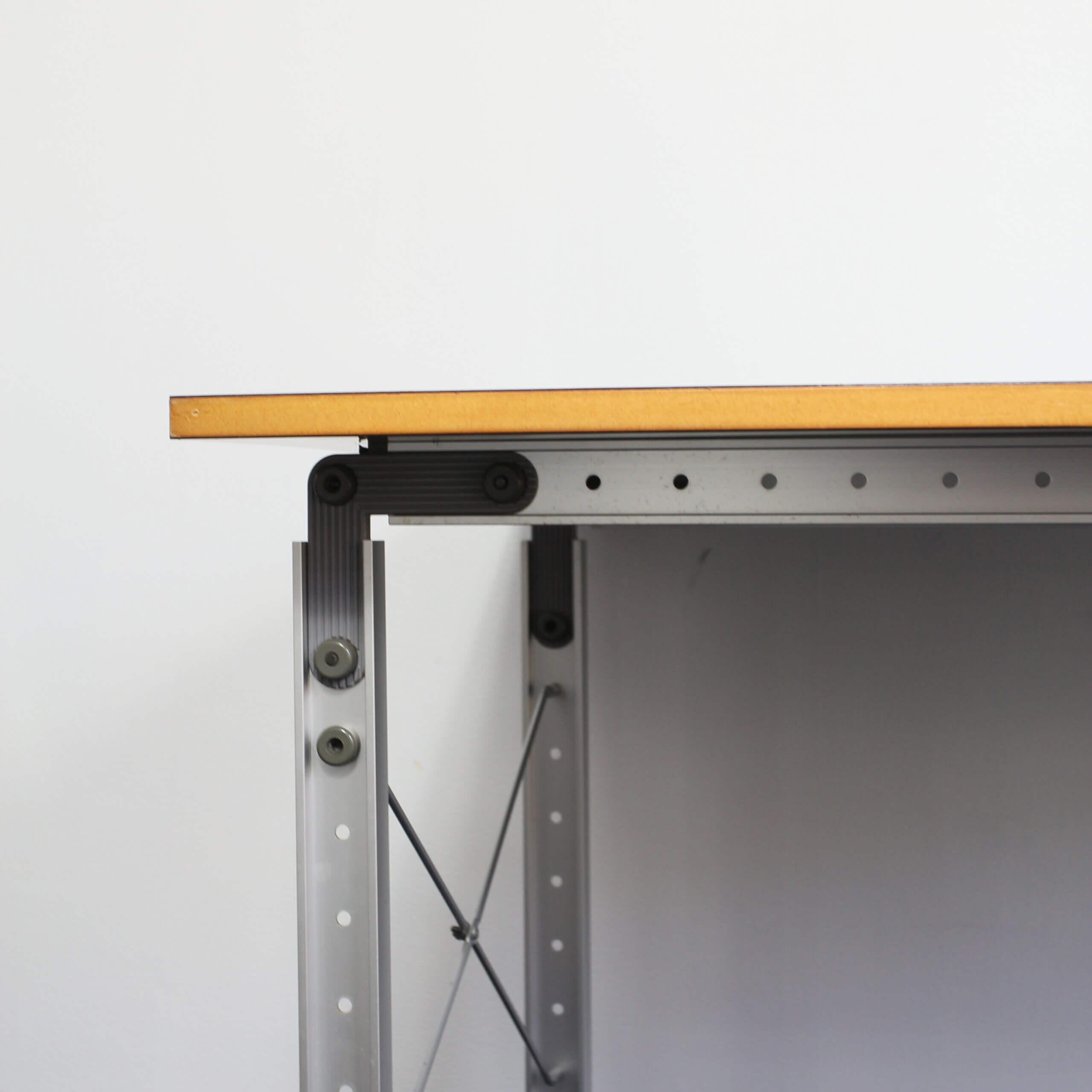 Aluminum Frame System Table - 画像 (7)