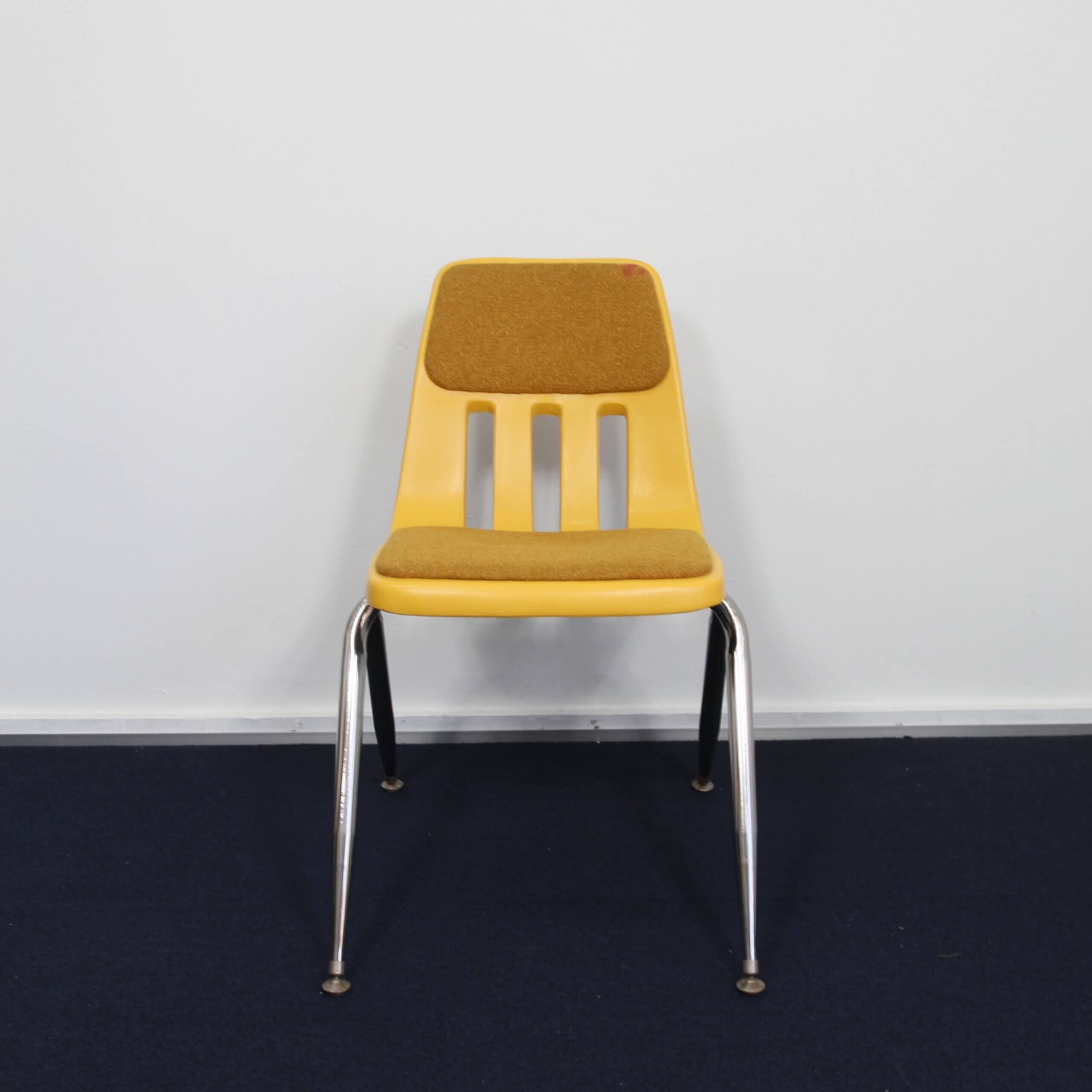 "VIRCO" Plastic Work Chair - 画像 (2)