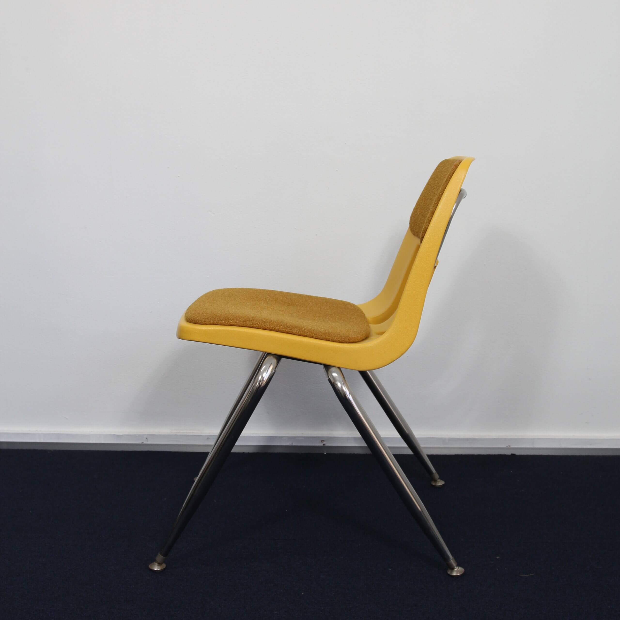 "VIRCO" Plastic Work Chair - 画像 (3)