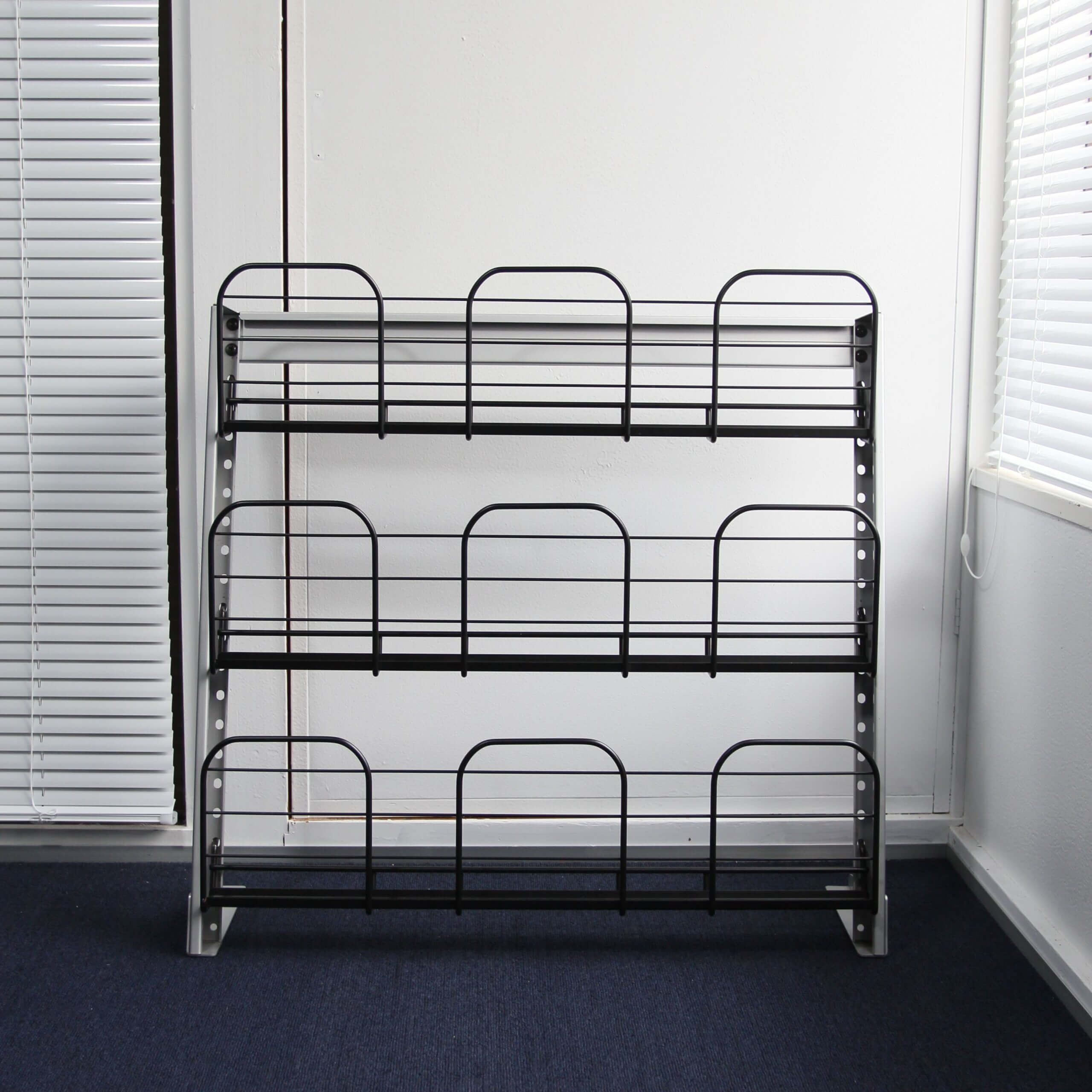Metal wire magazine rack - 画像 (2)