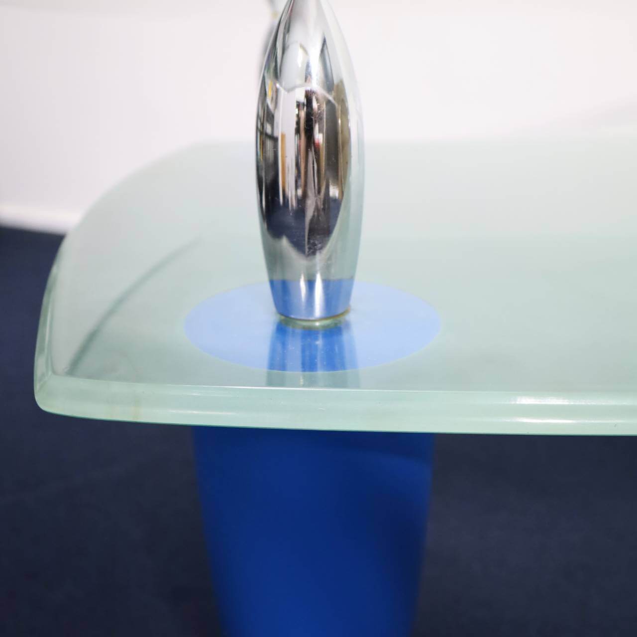 Curve Glass Center Table - 画像 (9)