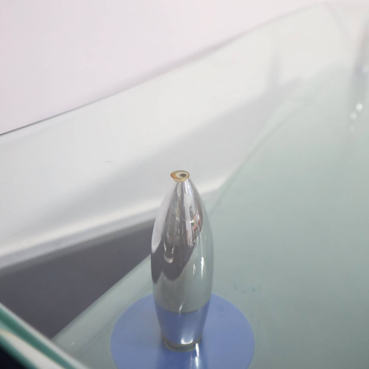 Curve Glass Center Table - 画像 (10)