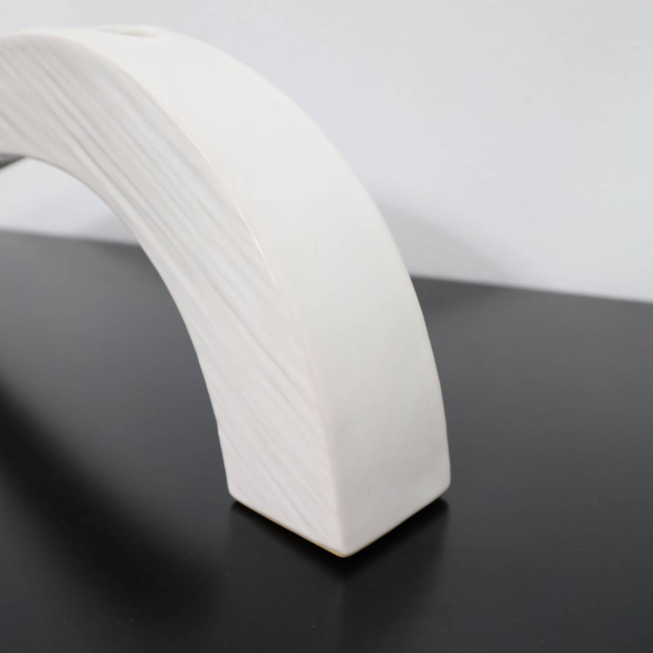 Arc Ceramic Vase - 画像 (4)