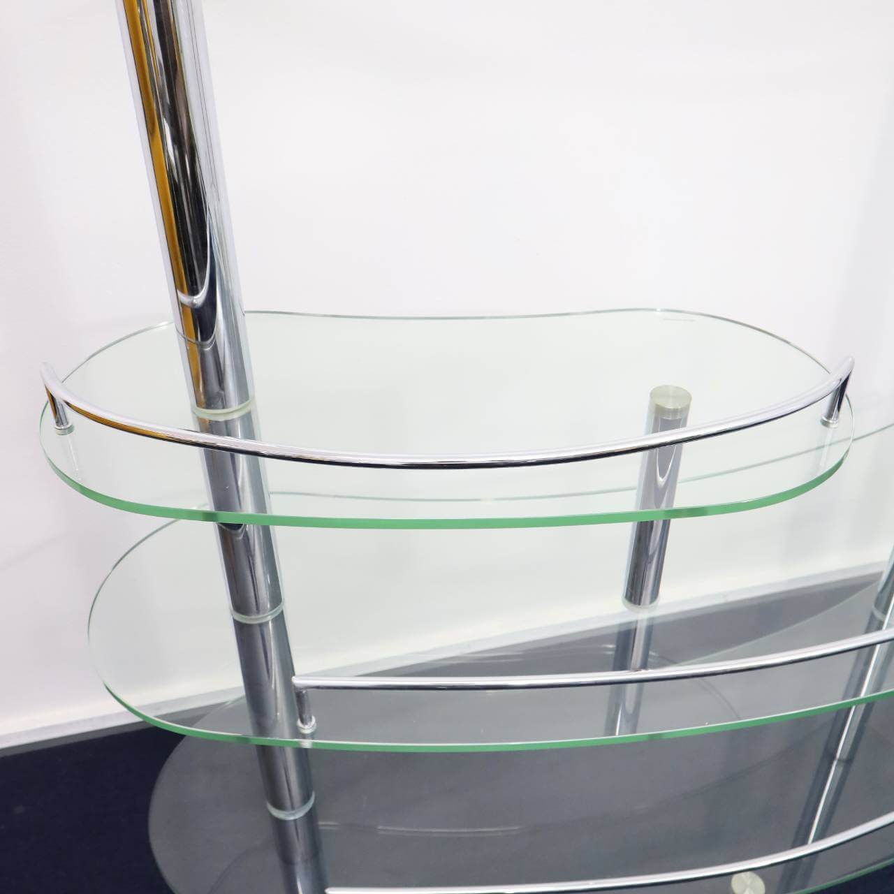 Curve Glass Counter Shelf - 画像 (6)