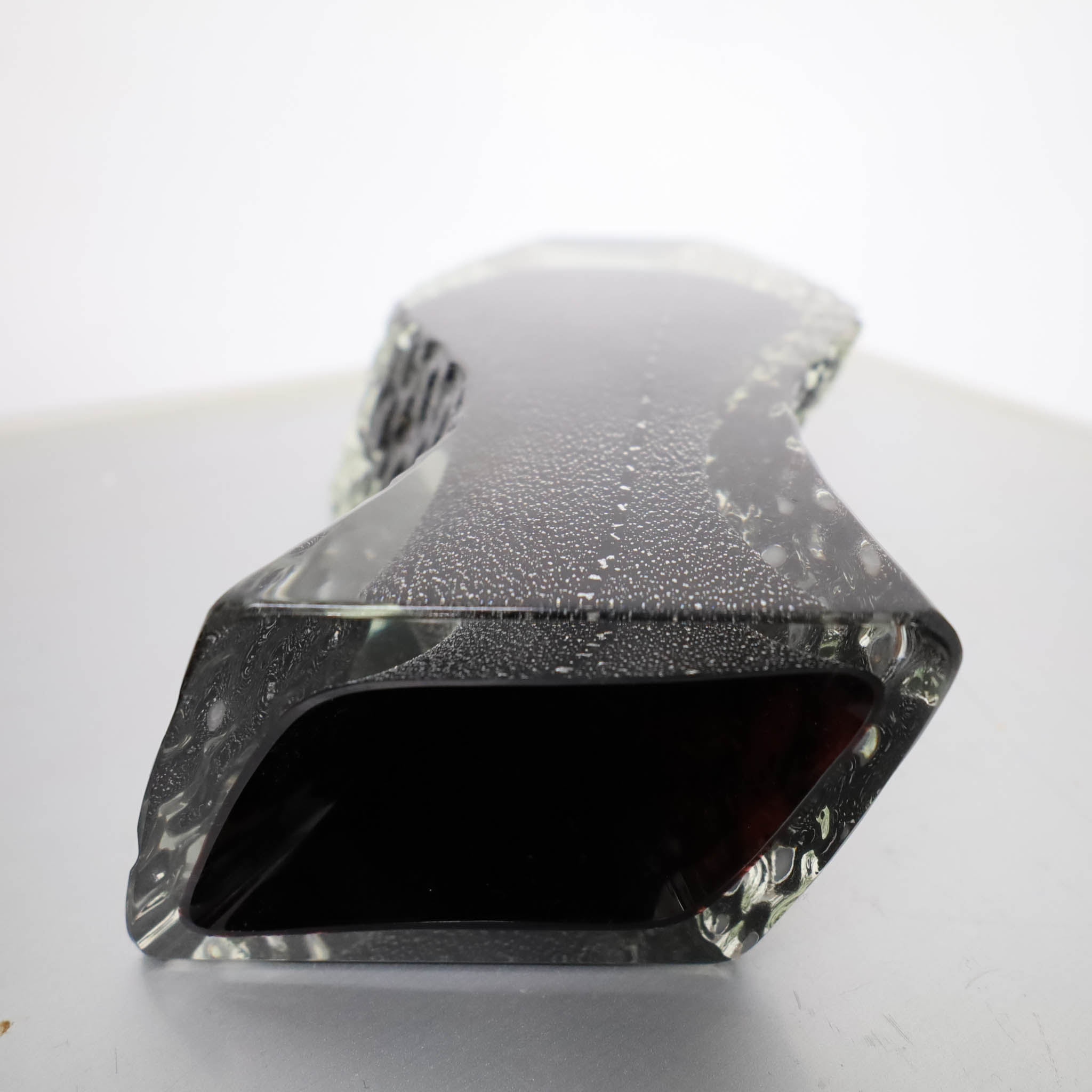 Black Core Glass Vase - 画像 (6)