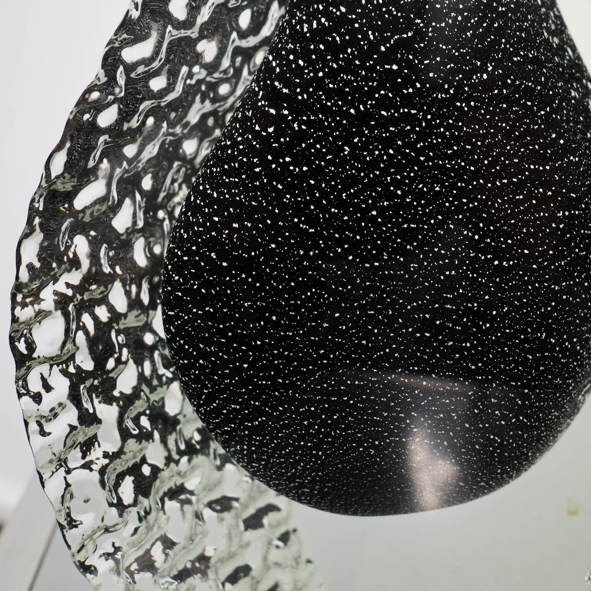 Black Core Glass Vase - 画像 (7)