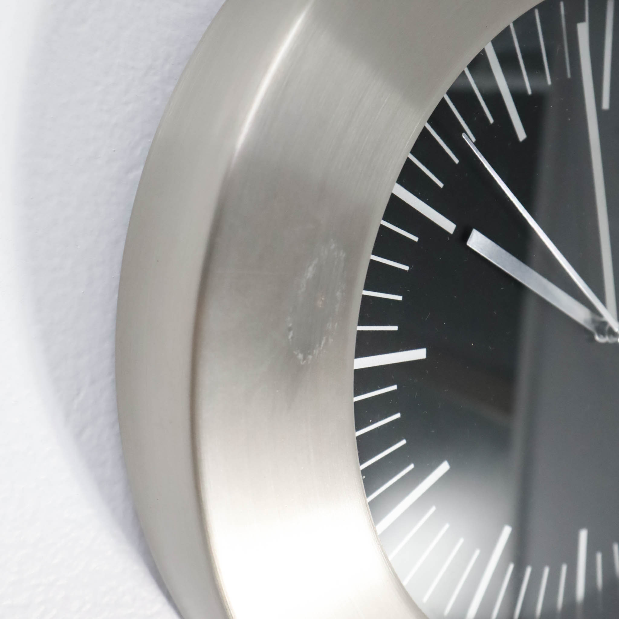 Radial Index Metal Clock - 画像 (5)