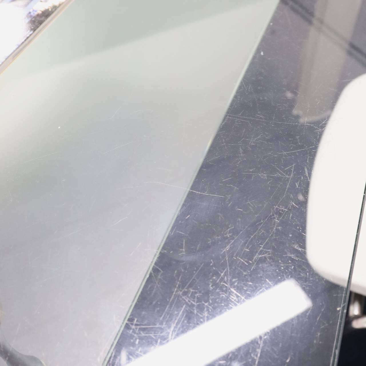 Layer Glass Dining Table - 画像 (12)